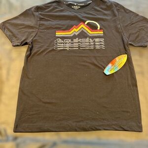 2 Quicksilver Loungewear T-Shirts